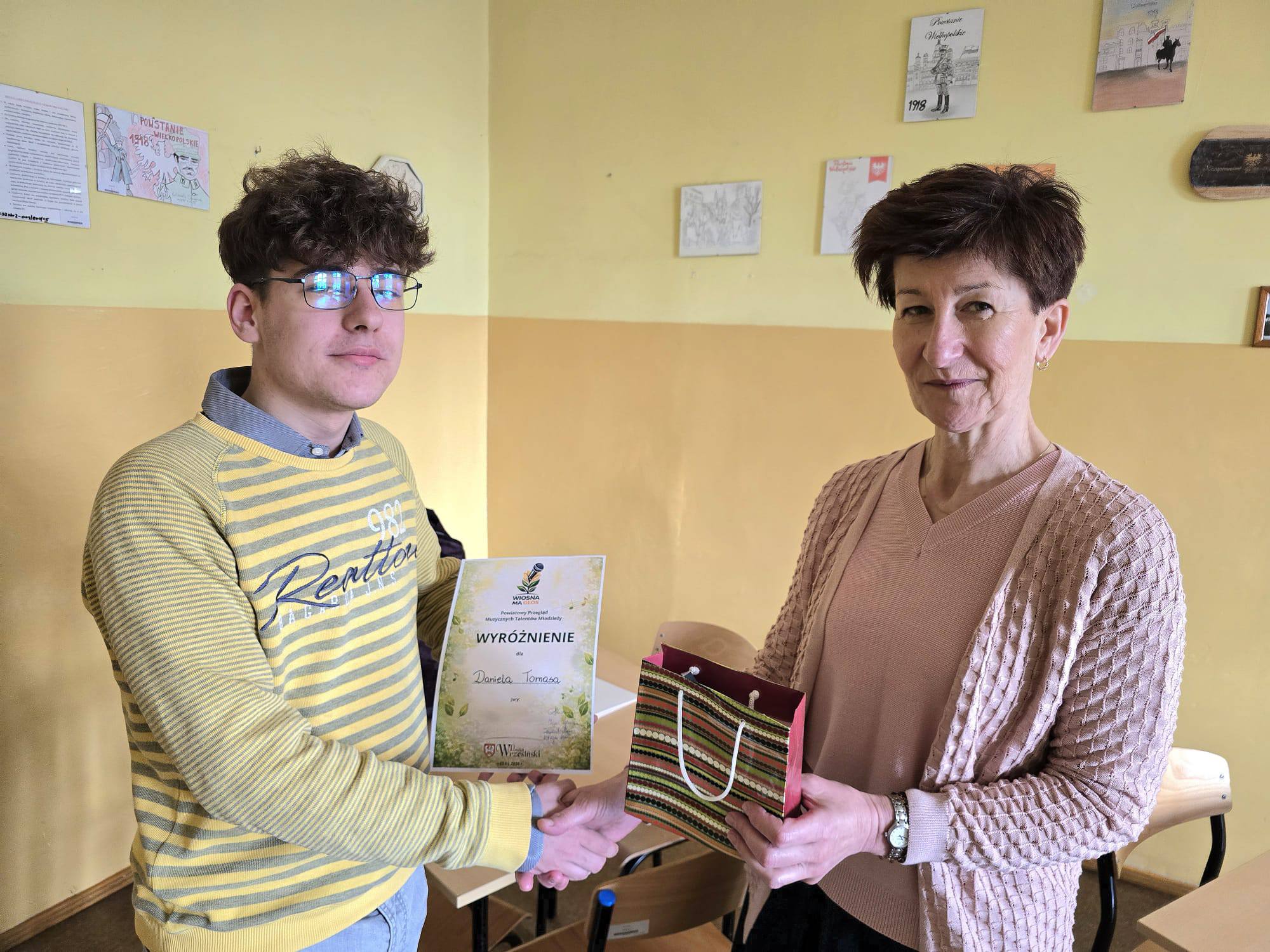 „Wiosna ma głos”. Konkurs wokalny.